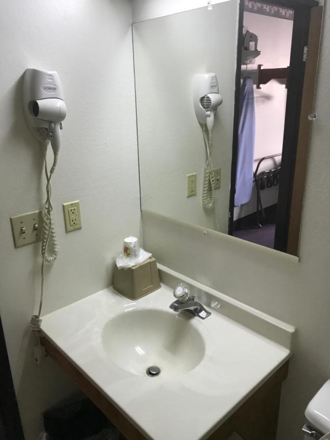 Best Inn Petersburg Ngoại thất bức ảnh
